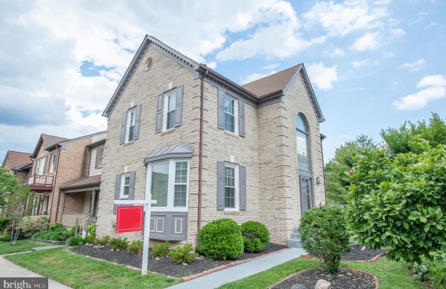 5981 WESCOTT HILLS WAY - 5981 Wescott Hills Way, Kingstowne, VA 22315