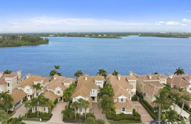 5510 E Harbor Village Drive Gallery 3