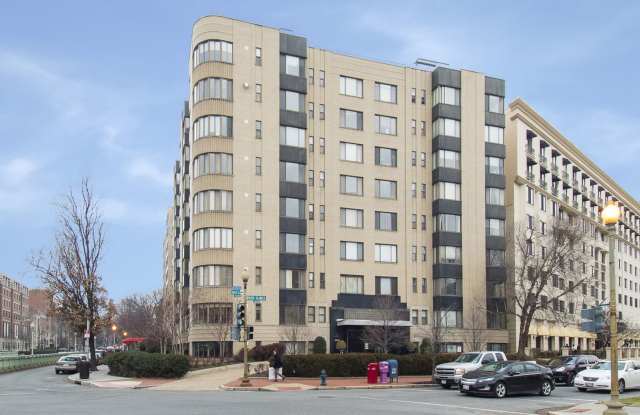 FREE RENT! Spectacular Scott Circle Solarium Studio Dupont-Logan photos photos FREE RENT! Spectacular Scott Circle Solarium Studio Dupont-Logan photos photos