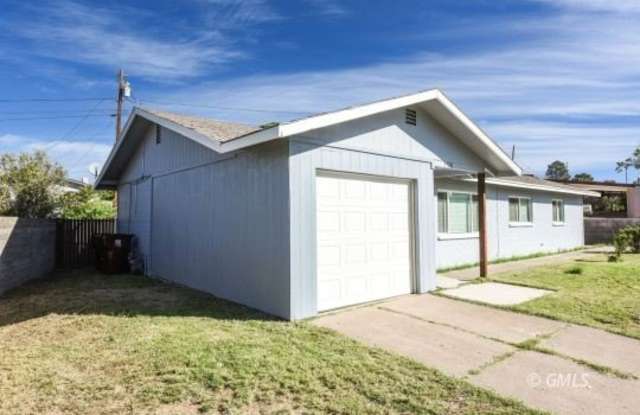 1120 E Crestwood Dr Gallery 2