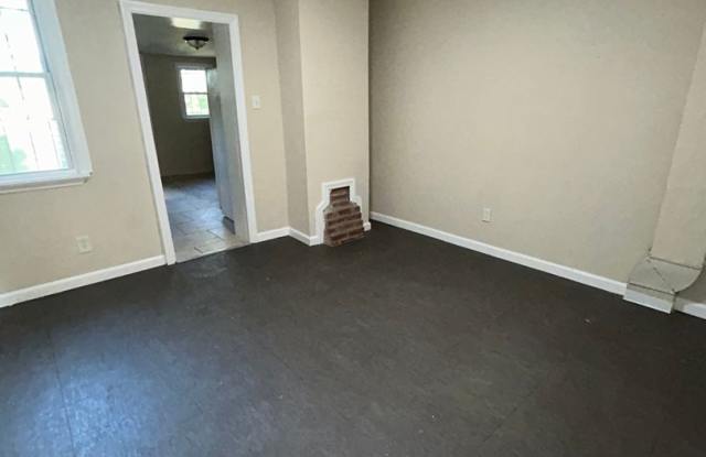 3 beds 1 bath Gallery 4
