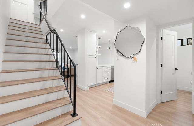 555 Evergreen Street - 555 Evergreen Street, Inglewood, CA 90302