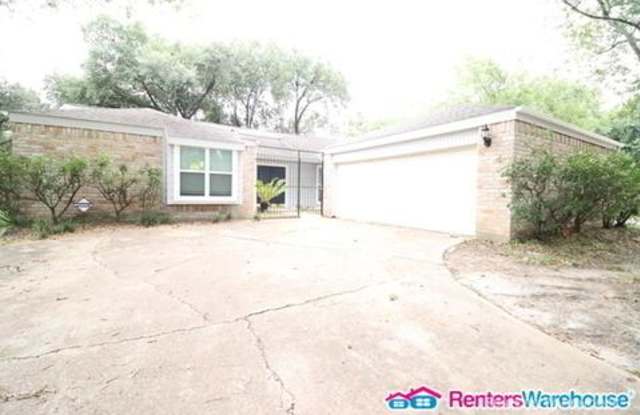 17615 Maplecreek Dr - 17615 Maplecreek Dr, Houston, TX 77084
