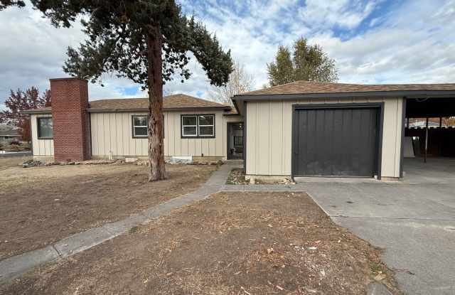 Remodelled Home on Dry Canyon - 608 Northwest Canyon Drive, Redmond, OR 97756