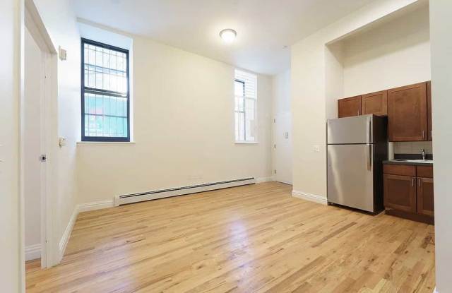 550 Dekalb Ave Gallery 1