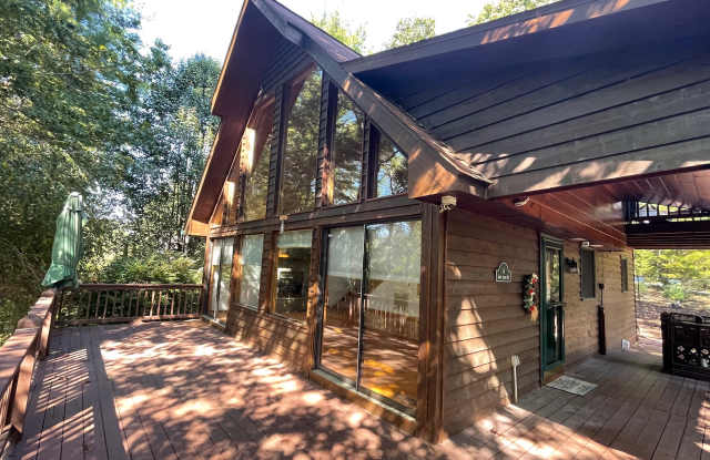 6 John Laurel Drive Gallery 2