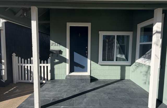 Fully Furnished Sloan's Lake 2 bedroom home - 2515 Ames Street, Edgewater, CO 80214