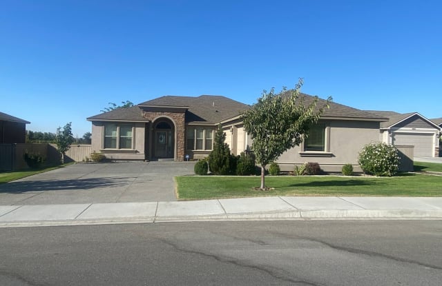 4632 Cowlitz Blvd. - 4632 Cowlitz Boulevard, Richland, WA 99352