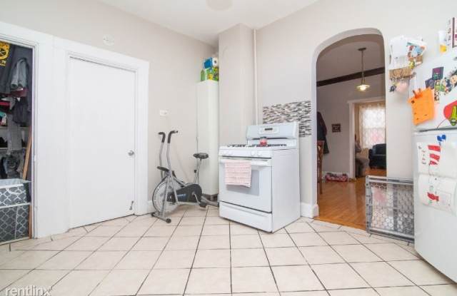 3252 S Paulina St FBD FL2 Gallery 4