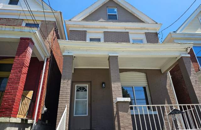 Newly updates 2 bedroom 1 bath for rent in the Hill District ! photos photos