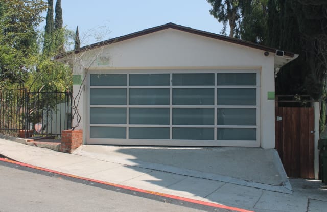 3338 Oak Glen Dr - 3338 N Oak Glen Dr, Los Angeles, CA 90068