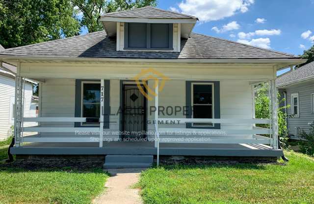 Charming 3-Bedroom Home with Updated Flooring in Crown Hill, Available NOW! Gallery 1