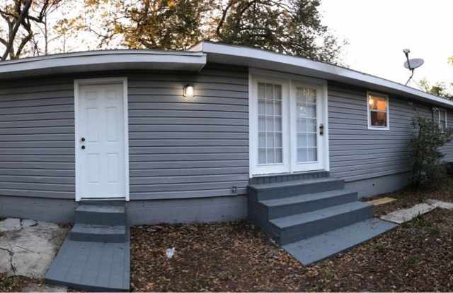 3 Bedroom/ 2 Bathroom Home photos photos