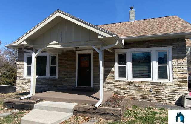 Adorable 2 (+1) Bed House! photos photos