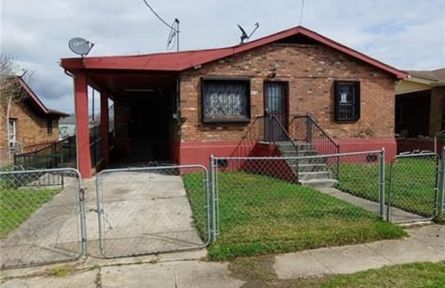 1909 Estalote Ave - 1909 Estalote Avenue, Harvey, LA 70058