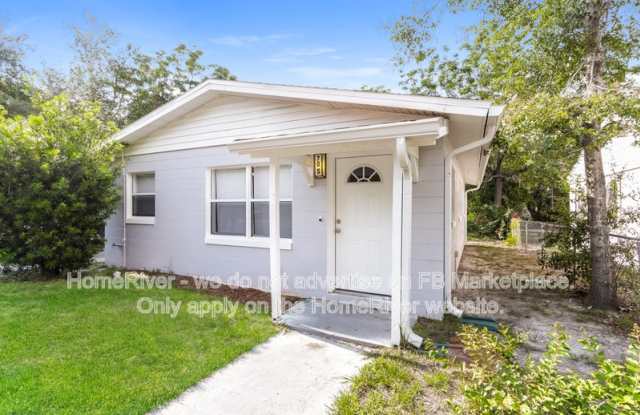 705 W 9th St photos photos