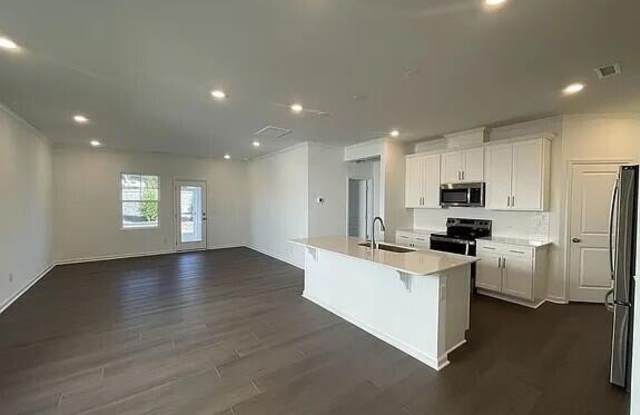 214 N Finley Landing Parkway Gallery 2