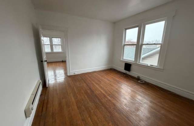 205 Chancellor Ave Gallery 3