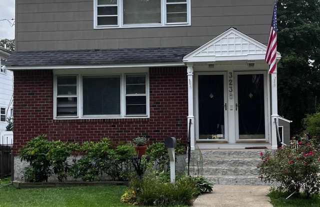 323 Atlantic Avenue - 323 Atlantic Avenue, East Rockaway, NY 11518