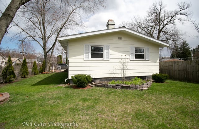 18415 West Grand Drive - 18415 West Grand Drive, Gages Lake, IL 60030