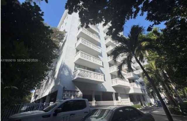 1020 Meridian Ave photos photos