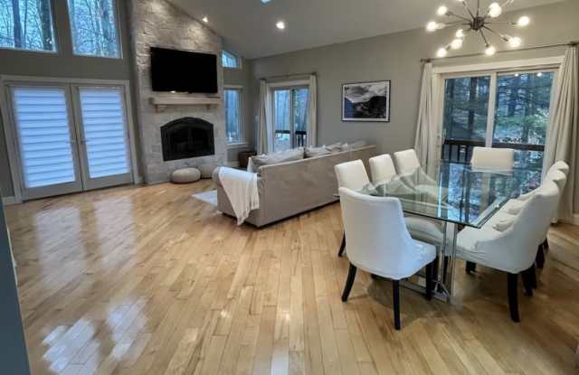 225 Snow Shoe Lane Gallery 2