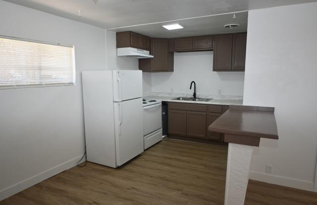 JUST REMODELED! one bedroom apartment - Downtown - 1610 Marlin Ave- NO PETS photos photos