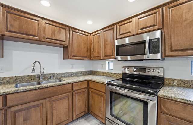 Stunning 3-bedroom, 2-bathroom home located in the heart of Scottsdale, AZ. photos photos