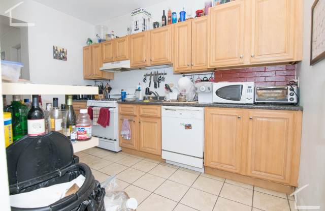 Renovated, Spacious Brighton 5 bed/2 bath on Egremont Rd w/ Heat Included for September 1st photos photos