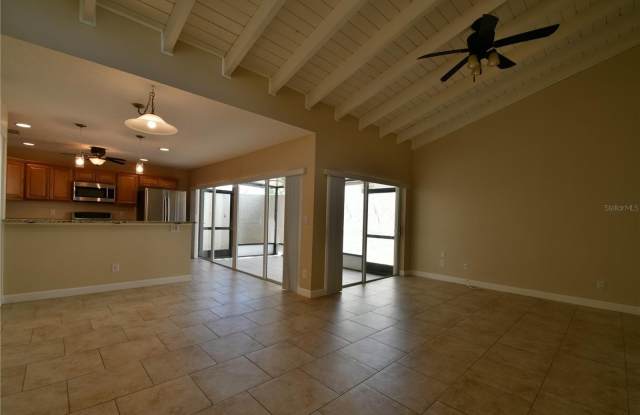 2750 SAND HOLLOW COURT Gallery 2