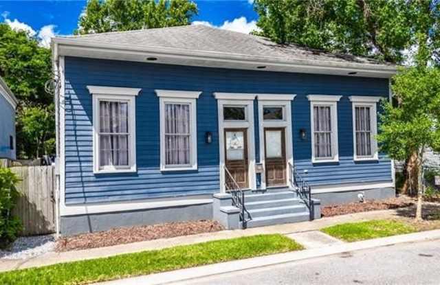 2546 ONZAGA Street photos photos