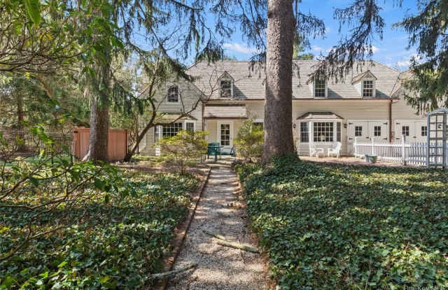 87 Piping Rock Road photos photos