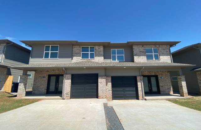 Hughe 3 Bed 2.5 Bath Duplex Includes Office Space photos photos Hughe 3 Bed 2.5 Bath Duplex Includes Office Space photos photos