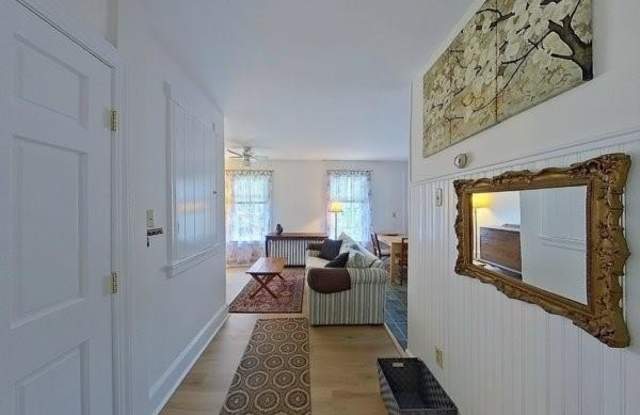 616 Thames Street Gallery 2