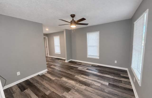 Three bedroom one bathroom home for rent. Section 8 welcome Gallery 4