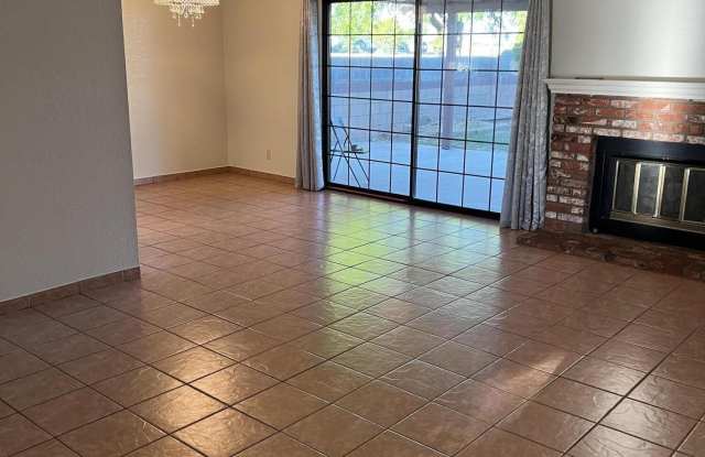 44941 Laszlo Street Gallery 2