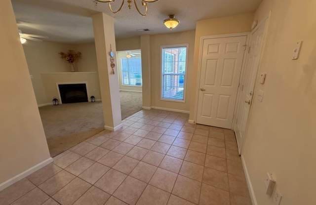 Avera - Ascot Gallery 1