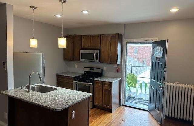 834 W LANCASTER AVENUE photos photos