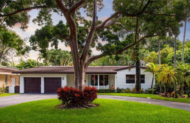 921 Alava Ave - 921 Alava Avenue, Coral Gables, FL 33146