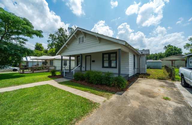 Be the First to Call This Beautifully Renovated Home Yours! Gallery 3