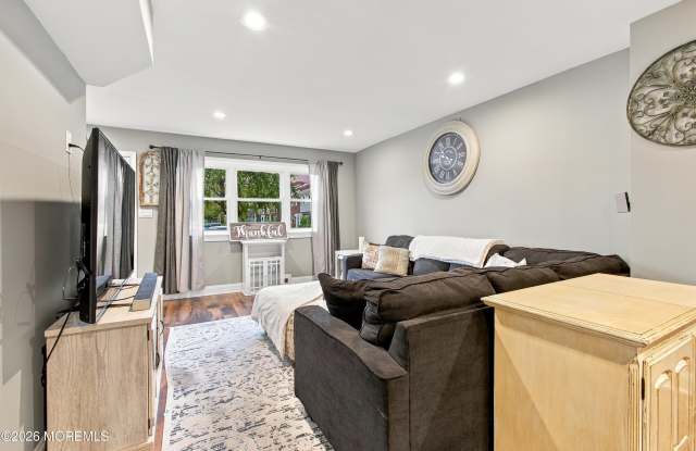 96 Briar Mills Drive Gallery 3