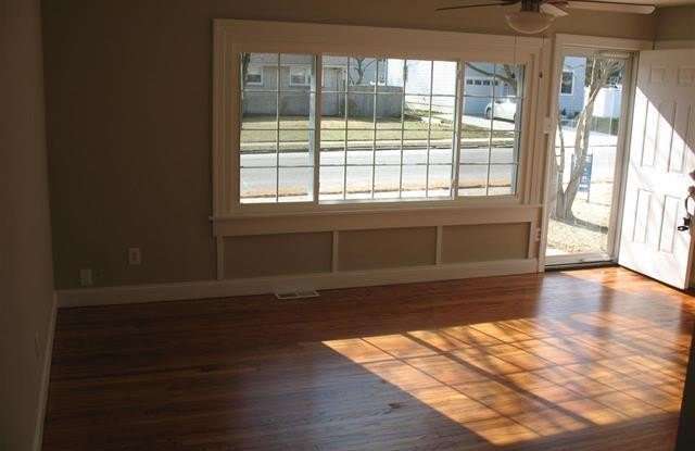 204 W Barr Ave Gallery 3