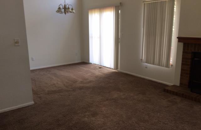 1225 Iris Court Gallery 4