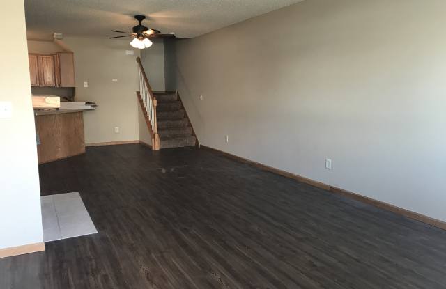 17550 Gillette Way Gallery 3