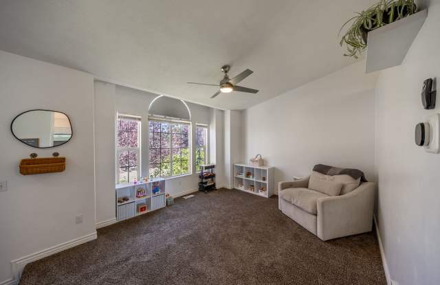 2674 75 East Gallery 3