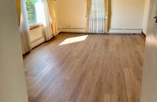 1255 Midline Road Gallery 2