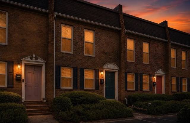 245 Winding River Drive Gallery 2