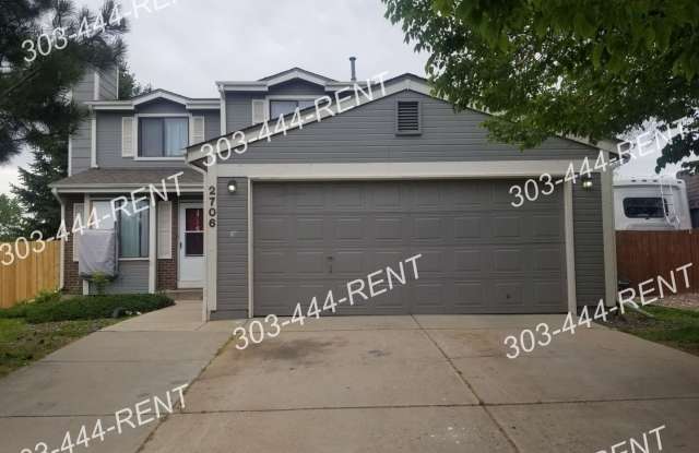 Large 4 Bedroom 3 Bathroom Home on Corner Lot! - 2706 South Sedalia Street, Aurora, CO 80013