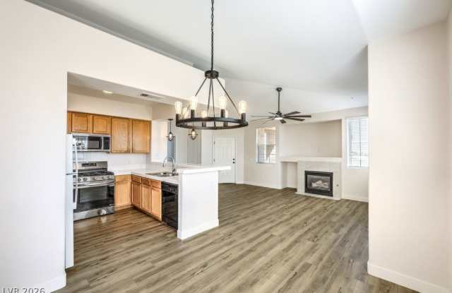 9901 Trailwood Drive Gallery 1