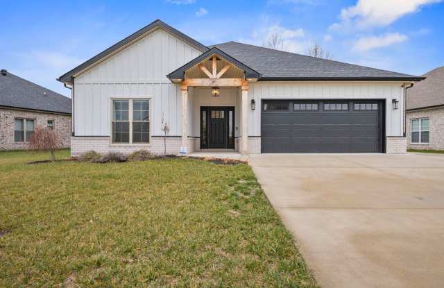Bright, Airy & Beautiful--Stunning 3-Bedroom Home! Gallery 1